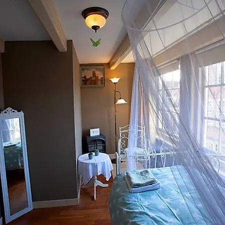 Benb Firstclassenglish Bed and breakfast Dordrecht